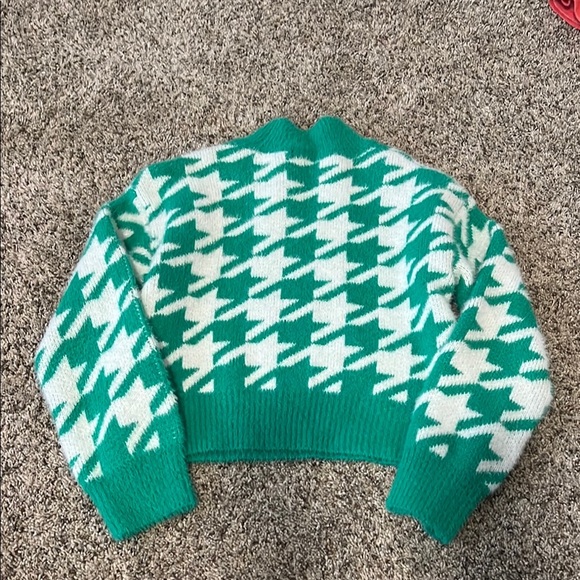 Art Class Green and White Houndstooth Sweater - Picture 2 of 3